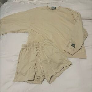 Daily Drills Sand Sweatshirt and Shorts Set